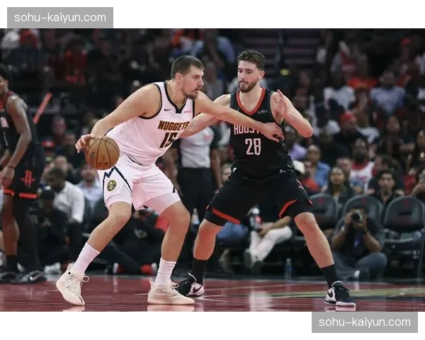 约基奇肘区系列战术每回合得1.18分 策应能力颠覆传统防守 约基奇肘区系列战术每回合得1.18分 策应能力颠覆传统防守